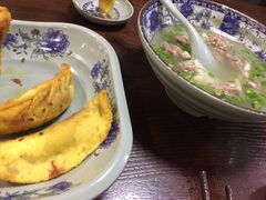 -老新隆牛肉锅贴(新街口店)