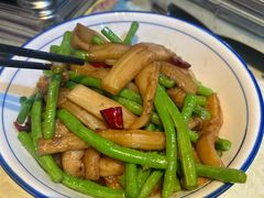 -昱龙大盆牛蛙馆(三兴街总店)