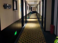 -万泊酒店(长沙五一广场国金中心店)