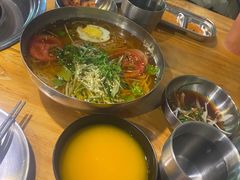 -极简·炭火烤肉主题餐厅·龙虾烧烤·烤羊排(宝龙店)