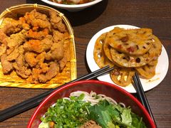 藕片-爆炸头阿姨小四川正宗川味小吃(无任何分店)