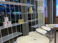 等位区-奈雪的茶(重庆万象城北区店)