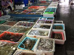 -霞涌市场海鲜摆卖区