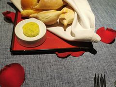 -弦月窗LUNETTE BY AMANDA(复兴路店)