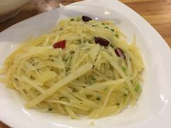 酸辣土豆丝-乌镇那一年小院主题餐厅(甘泉西路店)