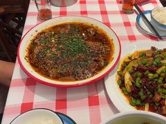 -洪霞餐馆·川菜·鲜货现炒(两江春城店)
