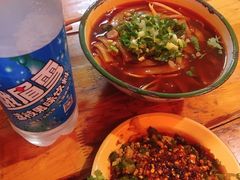-拈签一笑黄牛肉辣卤串串