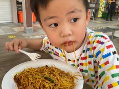 -东海岸人工湖美食村