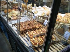 -万利隆·活力烘焙(人民路店)