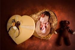 -爱儿宝孕妇儿童亲子摄影(月亮河店)