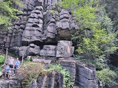 -梭布垭石林景区