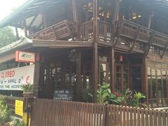 -Dash Teak House