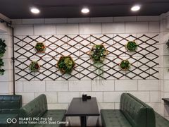 -愉肴麻辣香锅(中北镇店)