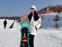 -鳌山滑雪度假区