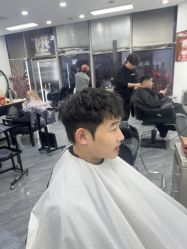 -藤野造型烫染·漂发