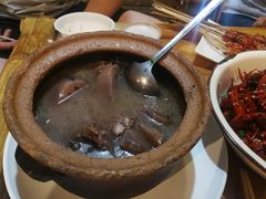 -霄汉牛三鲜湖北砂锅菜(万松园2店)