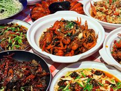 -肥小宝·金牌油焖大虾(襄阳龙虾地标店)