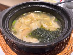 蟹粉小馄饨-馋三尺蟹粉小笼(人民广场店)