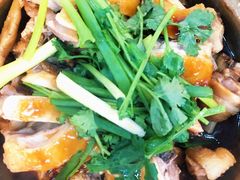 炭炉清远鸡煲-顺德公平靓正特色牛花粥(花都店)