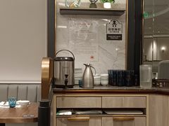 -港丽餐厅(正大店)