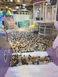 -多多淘儿童体验中心(重庆来福士店)
