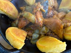 -鹤乡东北菜(崮山路店)