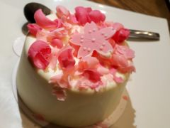 樱花蛋糕-星巴克(太原茂业天地店)