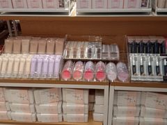 -名创优品(山东青岛华润万象城店)