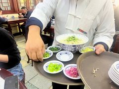 -海碗居老北京炸酱面(增光路店)