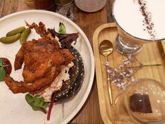 -FLOVIE FLORIST CAFE