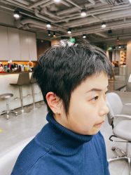 -变画·发型STUDIO