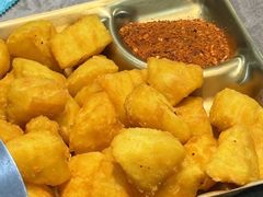 -休记光头香辣蟹干锅(绵竹店)