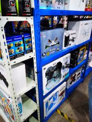 -逝水玩具折扣店