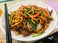 黑椒牛肉炒乌冬面-煲煲掂风味煲仔饭餐厅(西区店)