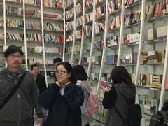 -钟书阁(松江泰晤士小镇店)