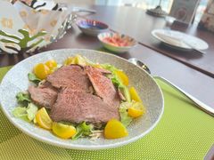 -香格里拉鱼跃地中海西餐厅·牛排披萨