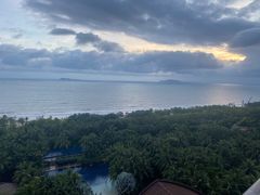 -三亚湾海居铂尔曼度假酒店