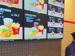 -麦当劳(深圳北站B2检票口楼上)