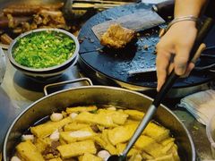 -松树干拌面店