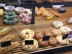 -焙丽拾光(麦凯乐直营店)