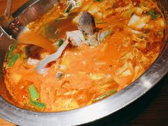 -野山舂·贵州现舂酸汤火锅(鸿通城店)