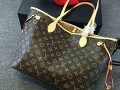 1300-Tiffany & Co.蒂芙尼
(广州太古汇店)