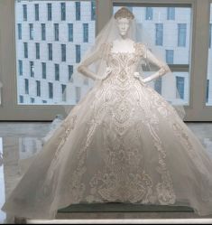 -MANLI BRIDAL婚纱