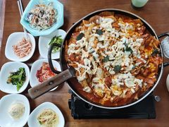 -亲昵春川鸡排(韩国美食街店)