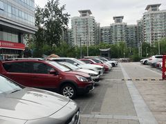 -雍和大厦-停车场