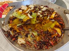 -鑫巴蜀小镇 · 水煮鱼专研店(玉桥店)