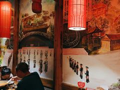 -野山舂·贵州现舂酸汤火锅(鸿通城店)