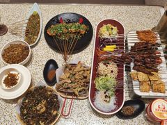 -小董哥烤串·爆汁大油边(故宫店)
