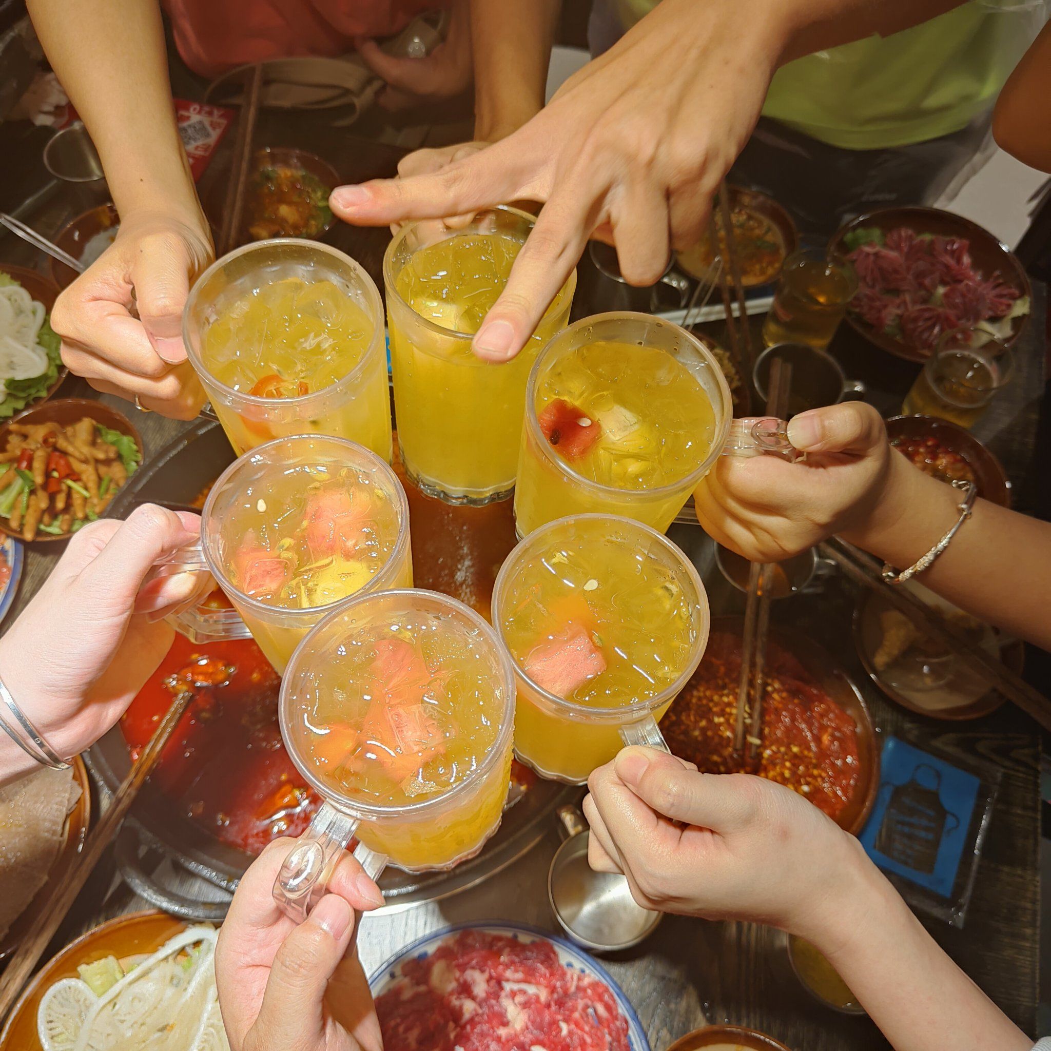 和朋友们的火辣聚会