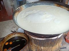 -云南大锅豆浆店